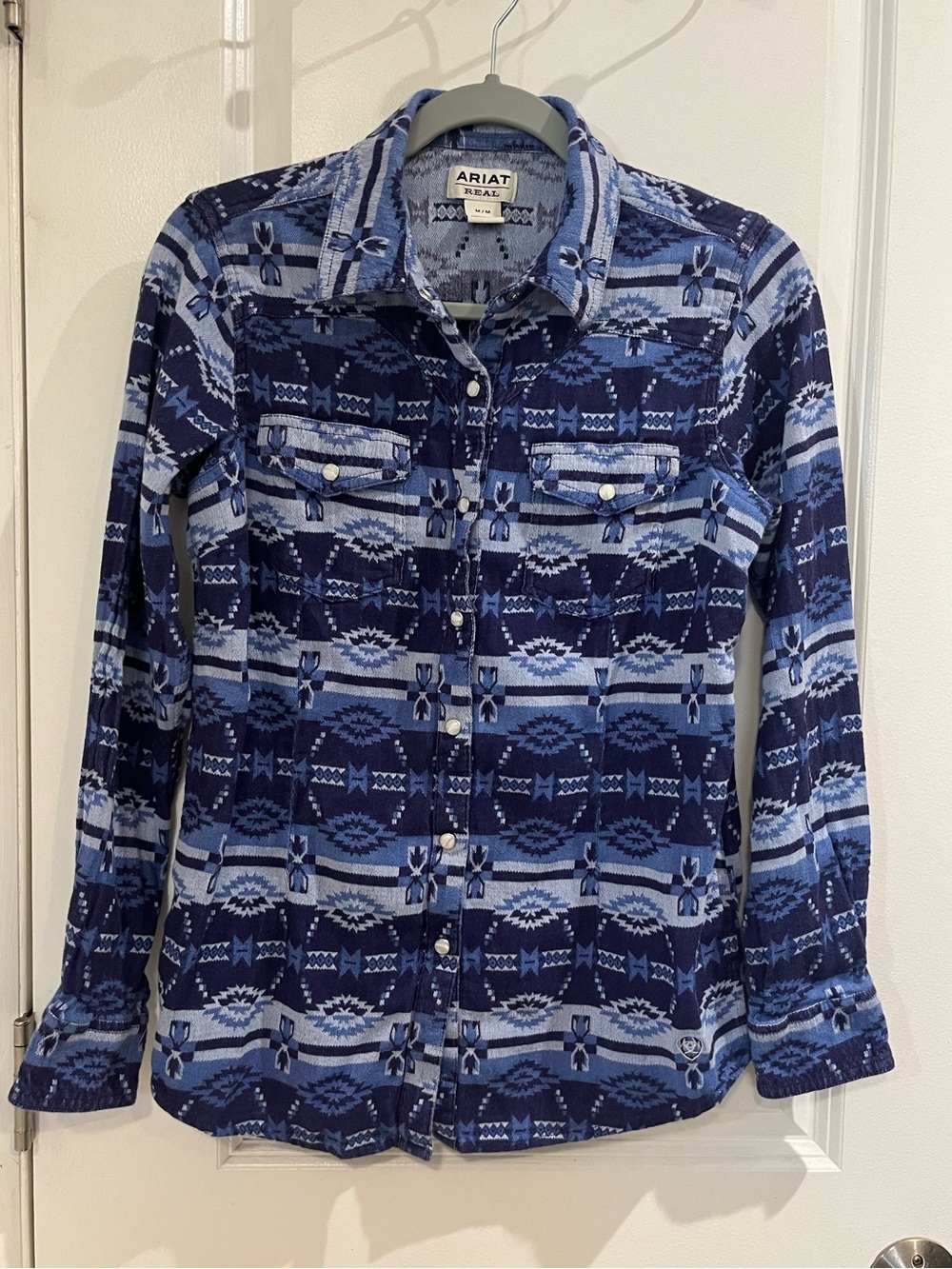 Ariat REAL Southwestern Shirt Sz M Oceanic Blue Multi Cotton Cowgirl Pearl Snap